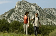 walking in provence in alpilles mountains