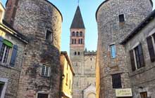 cycling holiday in europe withgood food and wine in burgundy in france